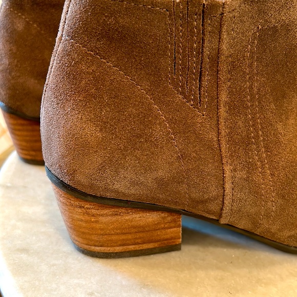 Blondo Waterproof Suede Booties Size 7 - Picture 4 of 7